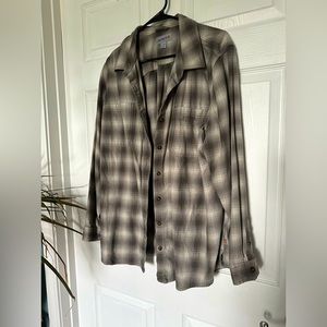 Women’s carhartt flannel button up size 2x